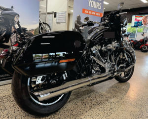 มอเตอร์ไซค์แบบ Low Rider รุ่นดั้งเดิม ST 117 - Product Image 1