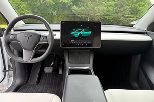 Tesla Model Y Long Range AWD Plus 2022 Usado en Buen Estado, Sin Accidentes - Product Image 2
