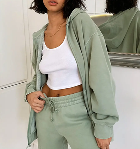 2025 Style surdimensionné doux polaire à capuche pour les femmes lourd épais pleine fermeture éclair hiver tricoté vêtements avec Logo personnalisé imprimé avant - Product Image 6