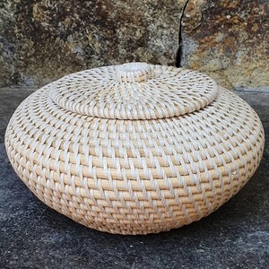 Boîte ronde en rotin naturel avec couvercle, boîte de rangement artisanale, écologique, décoration naturelle pour la maison et la maison, vente en gros du Vietnam - Product Image 2