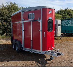 Horse Box <b>Trailer</b> 2 Horses Aluminum / Fiberglass composite Electric / hydraulic braking system - Product Image 5