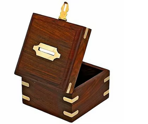 Cajas de madera medievales Hucha de madera antigua vintage hecha a mano para niños - Product Image 6