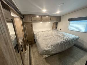 F-o-r-e-s-t R-i-v-e-r R-o-g-u-e 3-2-7-S-U-T d'occasion 2023 à vendre - Product Image 4