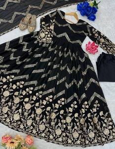 ชุดปาร์ตี้สวมใส่กับงานปัก - Product Image 4