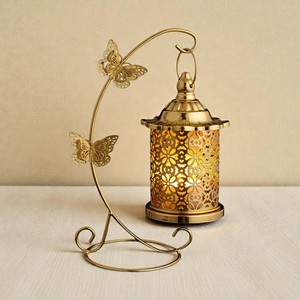 Elegante Farol Colgante de Metal Dorado con Soporte Decorativo, Luz Cálida de Ambiente, Perfecto para Decoración Festiva de Ramadán, Regalo para el Hogar - Product Image 4