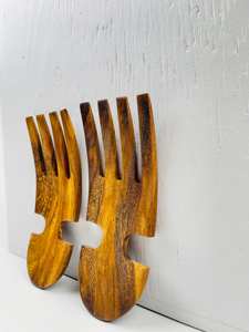 Lot de 2 pinces en bois naturel fabriquées à la main de qualité supérieure, parfaites pour servir les ustensiles de cuisine et les ustensiles de salle à manger à des prix abordables - Product Image 5