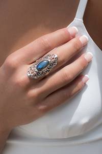 อัญมณีธรรมชาติแร่แลบราโดไรต์สีรุ้งไม่เหมือนใครทันสมัยสำหรับสุภาพสตรีเครื่องประดับเงินสเตอร์ลิงชุบทองสำหรับงานแต่งงาน - Product Image 4