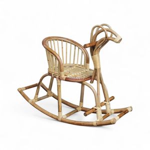 เก้าอี้โยกเด็กทำจากหวายธรรมชาติ ดีไซน์โค้งมนเพื่อความปลอดภัยในการเล่น จากประเทศเวียดนาม - Product Image 1