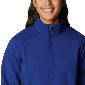 Veste Softshell entièrement personnalisée pour femmes, fabrication en gros, haute qualité, imperméable, veste Softshell à fermeture éclair pour femmes - Product Image 4