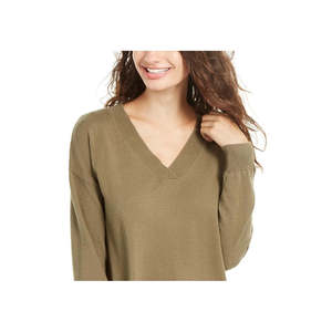 Pull col en V pour enfant Planet Gold Junior, vert, avec logo sur le devant, respirant, en maille douce, appliques décontractées, tailles petites pour l'automne-hiver - Product Image 2