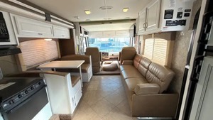 Camping-car F-L-E-E-T-W-O-O-D RV S-T-O-R-M 32BH modèle 2015 d'occasion en bon état, haute performance, disponible à la vente - Product Image 3