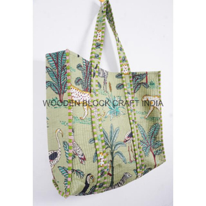 Bolsos Tote con consumidores respetuosos con el medio ambiente Impresiones inspiradas en la naturaleza diseños vibrantes para uso diario y compras - Product Image 4