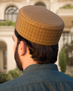 หมวกมุสลิมเย็บคุณภาพสูงสำหรับการสวดมนต์ทำจากผ้าน้ำหนักเบาเพื่อความสบายและสวมใส่ได้พอดี - Product Image 3