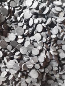 Boutons blancs en corne naturelle à forte demande fabriqués à la main pour les projets de couture Accessoires de bricolage écologiques Blazers Costumes Manteau Vêtement - Product Image 4