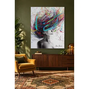 Impression sur toile Fida : Femme aux cheveux peints de couleurs vives - Product Image 5