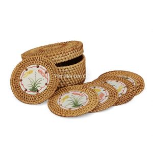 Ensemble de dessous-de-verre en rotin naturel fait à la main avec une finition lisse et un plateau pour table basse et utilisation au quotidien - Product Image 1