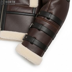 Blouson aviateur en peau de mouton ciré pour homme Veste en cuir de mouton Style High Street Crochet Oem Service Hiver Fermeture éclair fine - Product Image 5