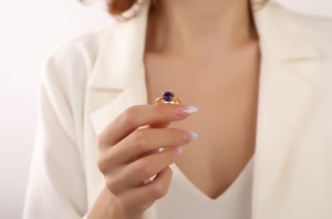 Anillo de Boda Vintage Hecho a Mano en Plata de Ley 925 con Baño de Oro de 18K, Diseño de Alas con Amatistas Naturales Indias para Bodas - Product Image 3