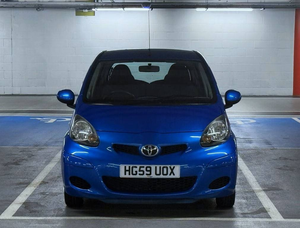 AYGO Berline Automatique 2022 d'occasion, R18, intérieur foncé, sièges en tissu, 5 places, conduite à droite, écran tactile - Product Image 6