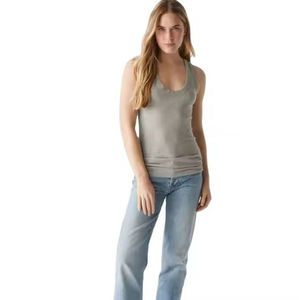 Top de cuello redondo de talla grande favorecedor para mujer-Ajuste cómodo diseñado para curvas que se ofrece en una amplia gama de tamaños OEM 2025 - Product Image 1