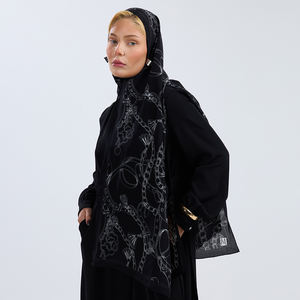 Chal de Lujo Casual de Seda de Morera 100% Pura con Diseño Floral de Líneas Modernas y Bajo Enrollado a Mano, Largo y Delicado para la Piel - Product Image 2