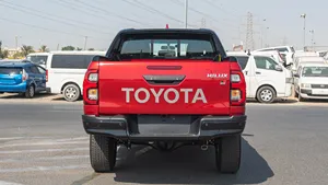 Pour Toyota Hilux GR 2022 Double Cabine Rouge Turbo V6 Automatique Essence Phares LED Pneus R19 Conduite à Gauche Fabriqué au Japon Voiture Neuve - Product Image 3
