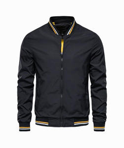 Chaqueta Bomber Ajustada de Color Sólido para Hombre con Bordado Estilo Urbano Cortavientos e Impermeable Chaqueta de Otoño de Alta Calidad - Product Image 3
