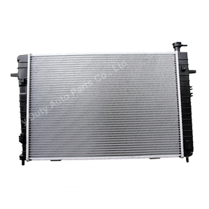 Radiador soldado de aluminio genuino NISSENS 25310-2E100 para TUCSON 2.0L I4 2005-2009 <span class=keywords><strong>MT</strong></span> - Product Image 1