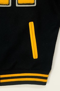 Veste universitaire brodée personnalisée en gros Logos OEM/ODM en laine et cuir pour les écoles et les équipes Commande en gros pour les équipes scolaires - Product Image 4