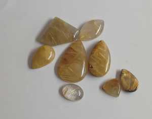 Vente en gros Cabochon en rutile doré naturel Perles de pierres précieuses Taille libre pour bijoux Collier Bague Boucle d'oreille Pendentif - Product Image 1