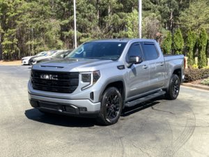 GMC Sierra 1500 4WD Crew Cab 147 Elevation 2023 Usada en Buen Estado con 3SB - Product Image 3