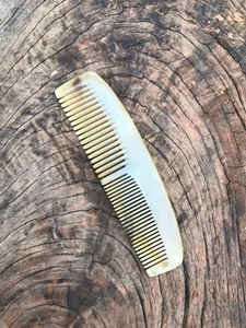 Peine para el Cabello Personalizable y Elegante, Hecho a Mano con Diseño de Animales, Ecológico, de Hueso Natural de Búfalo y Camello, con Logotipo SANIYA HANDICRAFT Home - Product Image 2