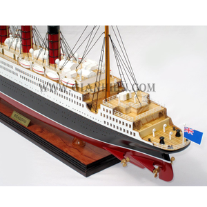 Modèle artisanal de haute qualité du paquebot RMS Aquitania en bois peint pour décoration nautique - Product Image 4