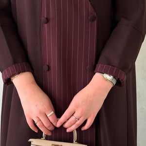 Abaya เสื้อผ้ามุสลิมแบบดั้งเดิมวัสดุผ้าไหมปักลายป้องกันริ้วรอยกำหนดสีได้เองแบบเรียบง่าย - Product Image 3