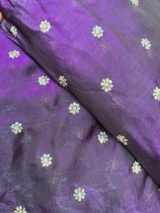 ผ้าไหมคุณภาพส่งออก พร้อมลายปักบุตติ เหมาะสำหรับตัดเย็บชุดพื้นเมืองและคอลเลกชันสินค้าหรู - Product Image 6