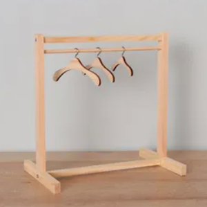 Porte-vêtements robustes FSC 100% Balau - Product Image 4