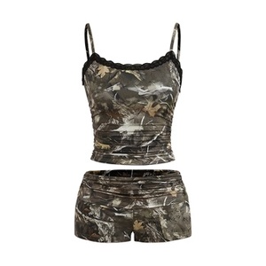 Conjunto Deportivo para Mujer, Top Corto y Pantalones Cortos, Ropa Deportiva Cómoda para Yoga, Running, Entrenamiento y Uso Diario - Product Image 1