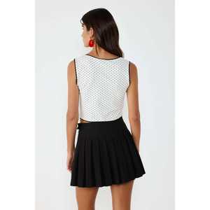 Top Corto con Tirantes Gruesos y Estampado de Lunares - Product Image 5