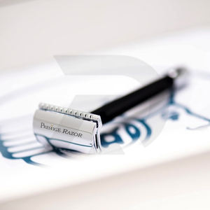 Best Price Disposable Safety Razor Gloss Chrome/Black Stainless Steel Blade <b>Straight</b> Cut Three-Piece Design with Closed <b>Comb</b> - Product Image 5