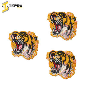 Top-Style Tepra Ropa deportiva Único transpirable Fieltro bordado en forma de corazón Parches de flores Buena venta PVC Iron-On Fabric - Product Image 3