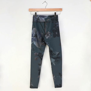 Pantalones de yoga sin costuras para mujer Cintura alta Control de barriga Peach Hip Fit Logotipo personalizado Fabricante OEM. - Product Image 6