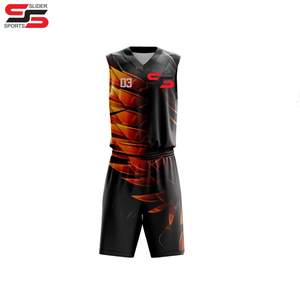 Nouvel ensemble d'uniformes de basket-ball sublimé pour le football personnalisé maillot de sport personnalisé court kit de vêtements de sport personnalisés pour les clubs - Product Image 1