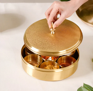 Boîtes à épices en laiton meilleure qualité accessoires de cuisine artisanat solide 7 compartiments cuillère dans une boîte boîte à épices - Product Image 5