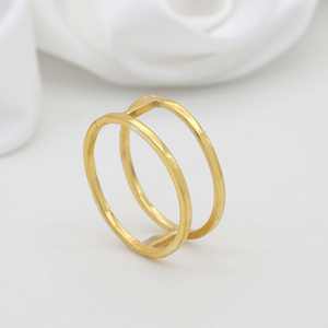 Venta al por mayor de anillos de boda de metal de latón de moda diseño de alambre doble con chapado en oro para reuniones sociales joyería de moda ODM personalizada - Product Image 4