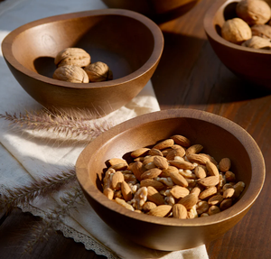 Cuenco de madera de mango de mesa sostenible, cuenco para servir ensaladas de madera Natural hecho a medida para uso doméstico en la cocina - Product Image 1