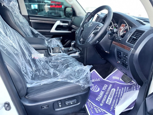 SUV Toyotaa-Land Cruiserr - Product Image 4