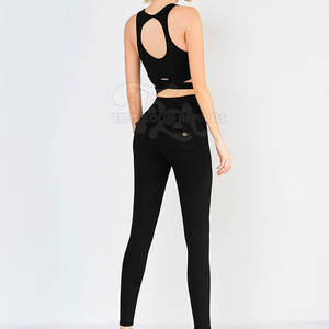 Conjunto de Yoga Reversible para Mujer con Logotipo Frontal - Diseño Personalizado, Ropa Deportiva de Alta Calidad para Gimnasio y Fitness - Product Image 6