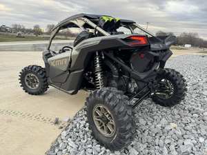 LISTO PARA CONDUCIR: Can-Am Maverick X3 X MR TURBO RR 72 UTV 2026 PARA ADULTOS - Product Image 2