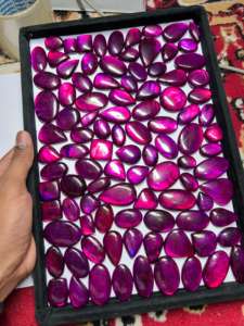 Labradorita púrpura teñida de alta calidad, lote de piedras preciosas sueltas y cabujón teñido para la fabricación de joyas curativas - Product Image 2