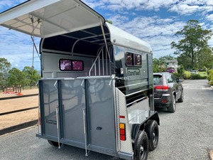 Used Galvanized Sheet Livestock For Outdoor Activities 2 Horse Transport <b>Trailer</b> - Product Image 4